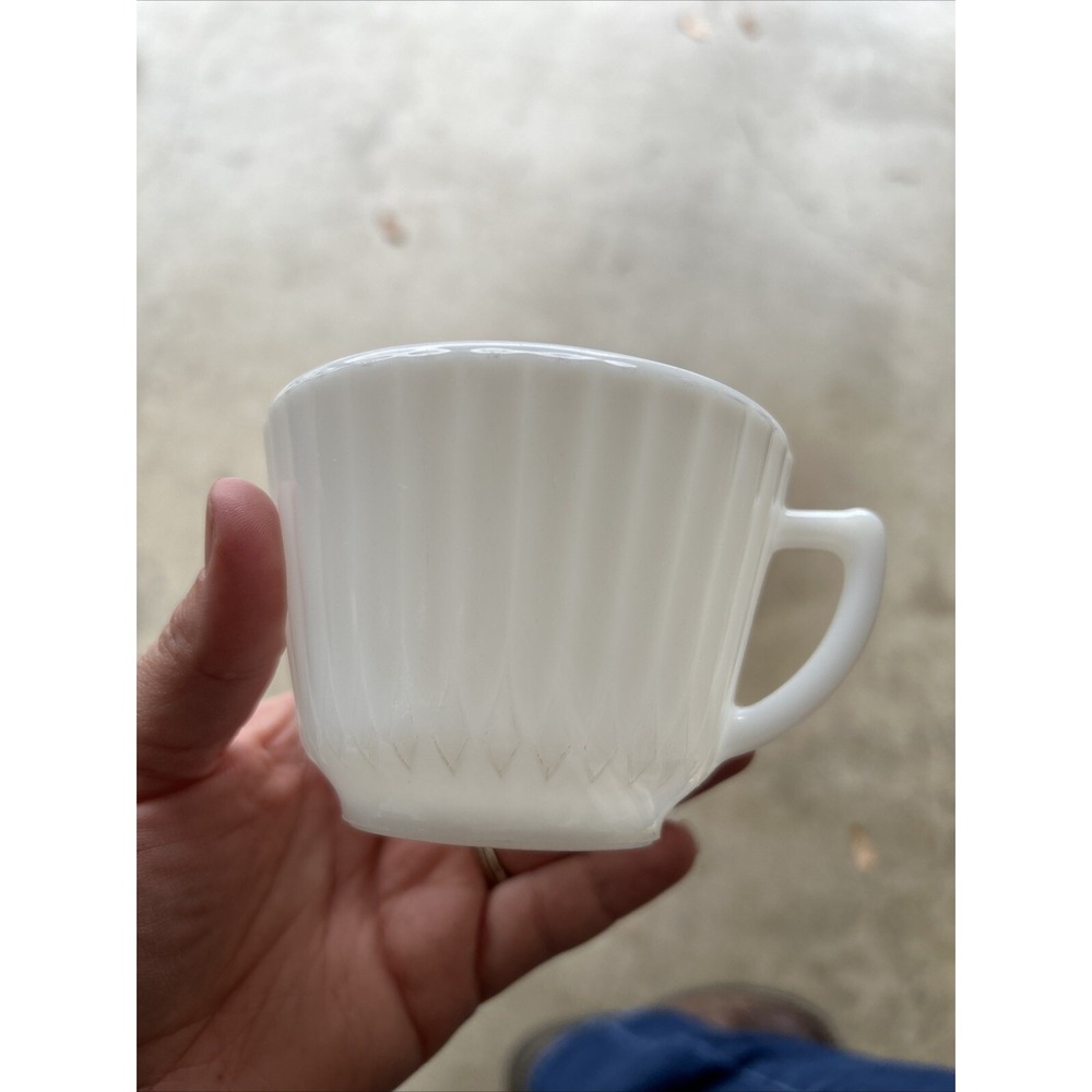 Vintage MacBeth-Evans Monax Petalware White Milk Glass 3 Piece set - Picture 14 of 16